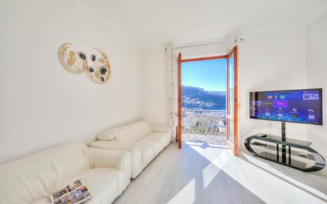 Sunny Apartment Lake View Laveno