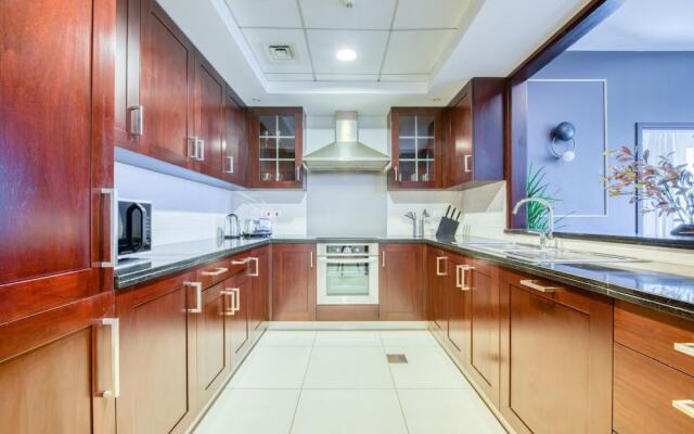 Radiant Urban Retreat With Iconic Burj Khalifa Vws