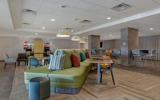 Home2 Suites by Hilton Las Vegas Southwest I-215 Curve