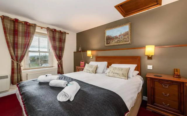 The Red Admiral Hotel