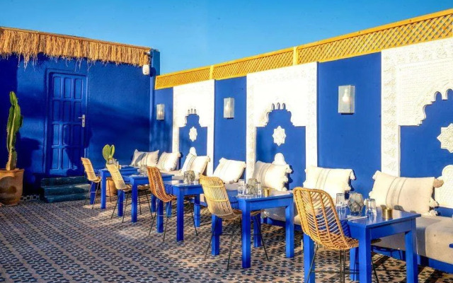 Zwen Zwen Boutique Hotel Rooftop & Spa