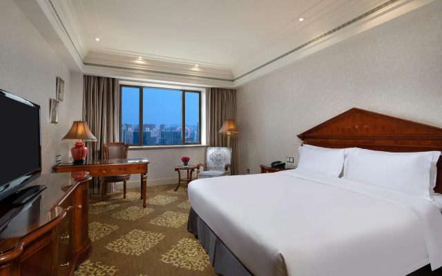 Crowne Plaza Shanghai Nanjing Road by IHG