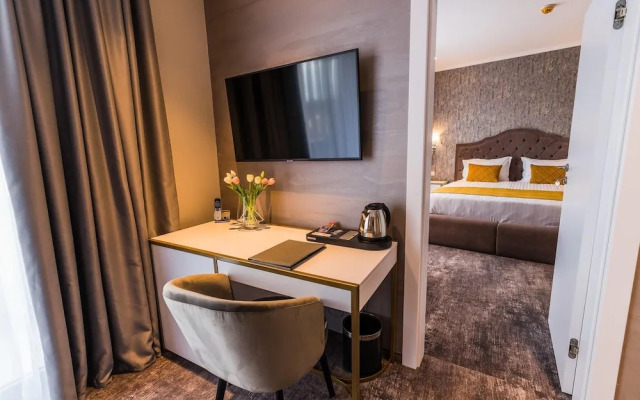 Hotel Aventus
