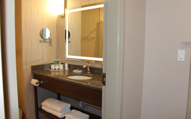 Holiday Inn Express & Suites Cold Lake by IHG