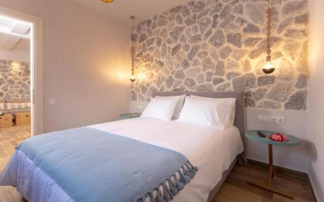 Rapanos Apartments
