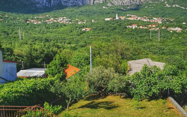 House Nada Franciska