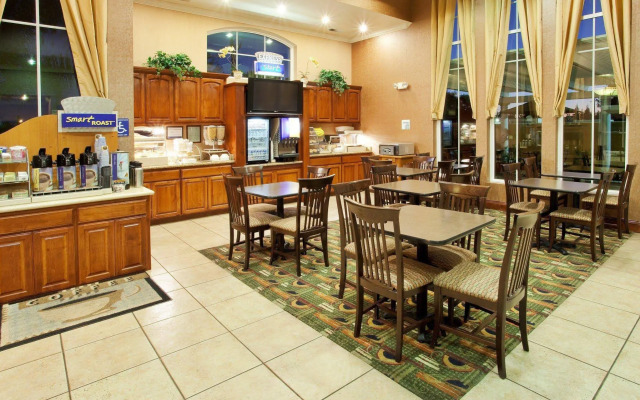 Holiday Inn Express West Sacramento by IHG
