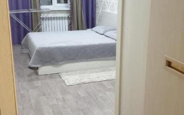 Apartment on Metallurgov 32
