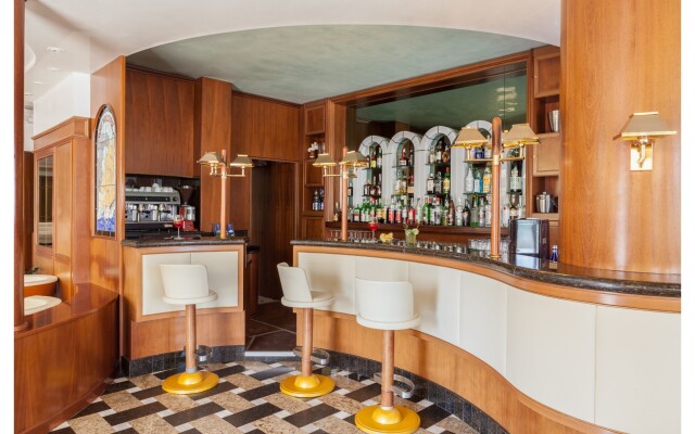 Hotel Bristol