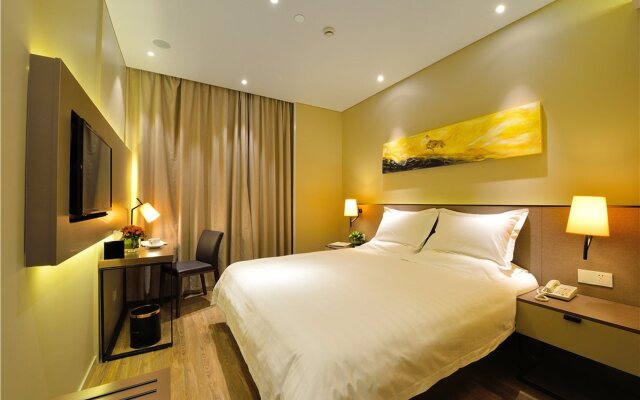 Home Inn Plus Shenyang Railway Station East Square