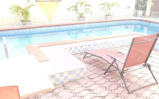 Laurintin Rose Hotel