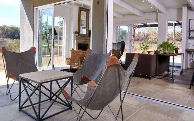 White Light The Rooms - Adults Only