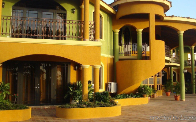 Milbrooks Resort