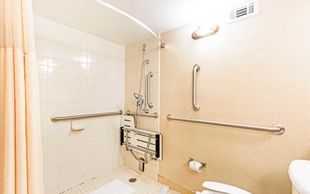 Days Hotel by Wyndham Williamsburg I-64