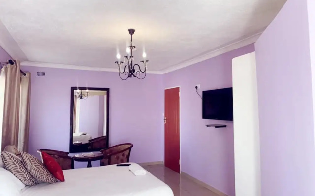 Riverstone Guest Lodge