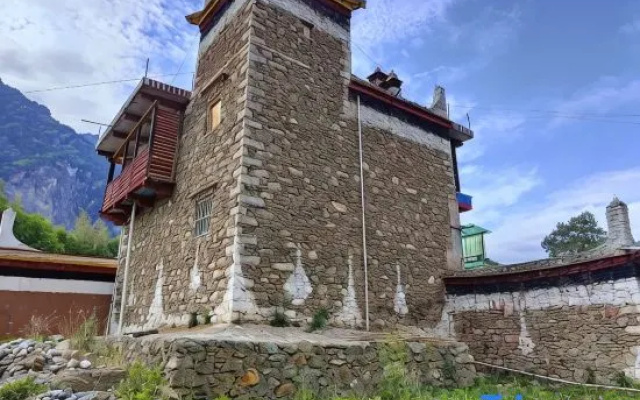 Jiaju Tibetan Village Deji Tibetan Family Chinese Inn – Exterior – Danba