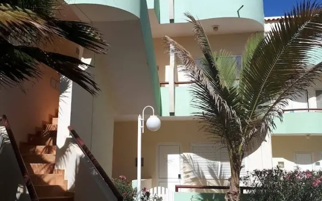 2 BDR top floor pool views