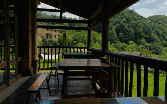 Houyuan Cottage  Homestay