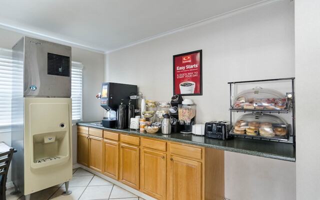 Econo Lodge Sturbridge