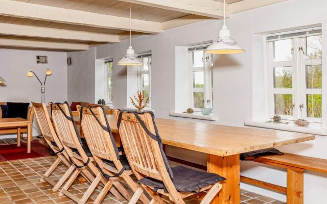 Cozy Coastal Cottage at Jegindo-by Traum