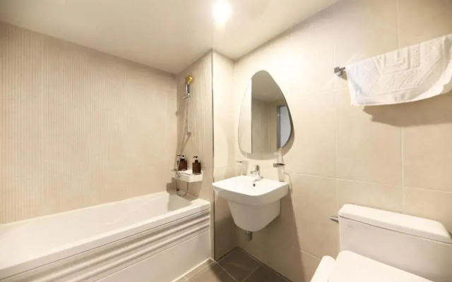 Jeonju Junghwasan-dong Guardian Angel