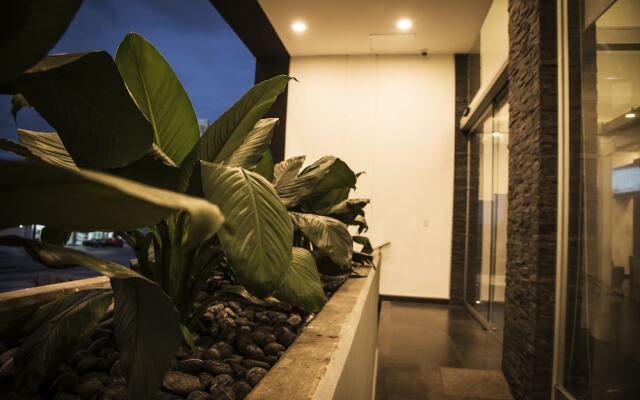 Lithio Hotel