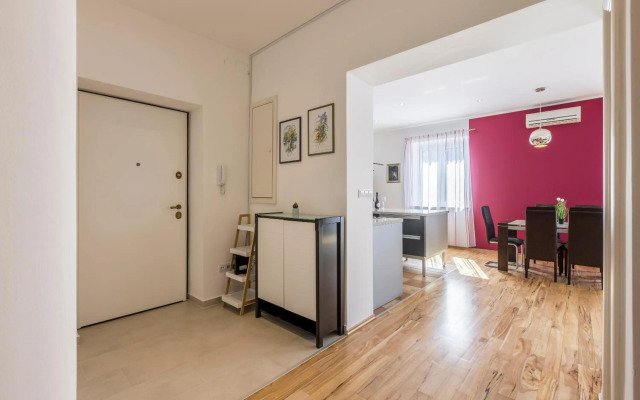 Ferula, 3 bedroom apartment near beach Bačvice