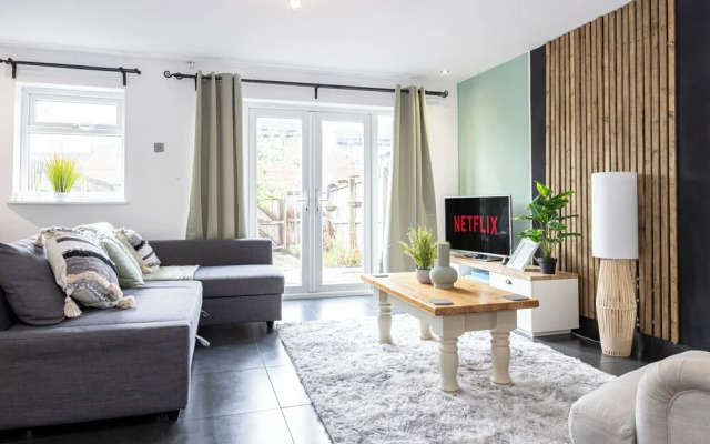 Relaxing 4BR Near City Centre