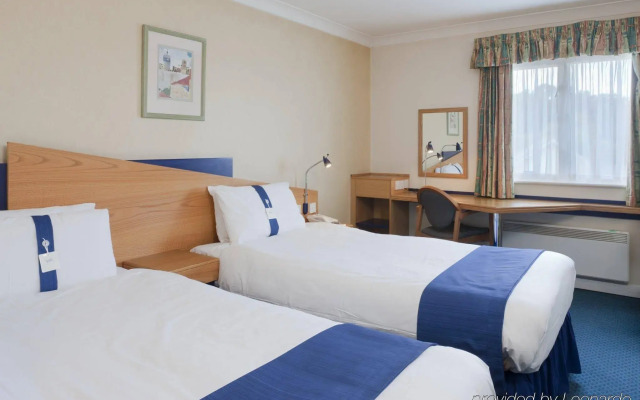 Holiday Inn Express London Gatwick - Crawley by IHG