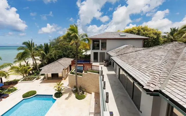 Newly Renovated Notos Cove Villa Property