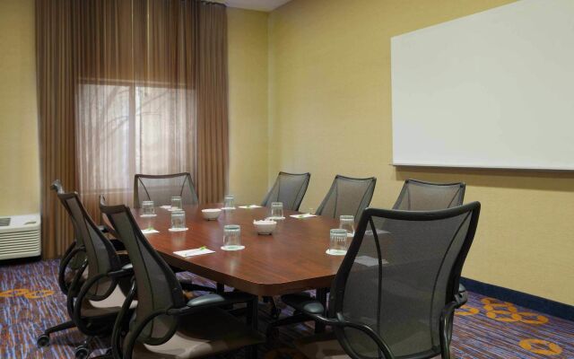 Courtyard Chicago St. Charles