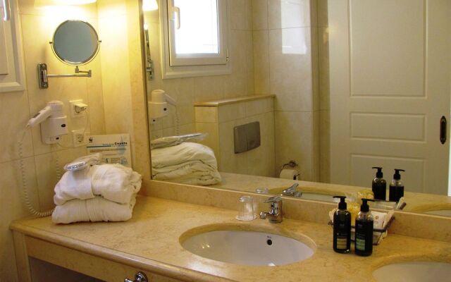Myrties Boutique Apartments