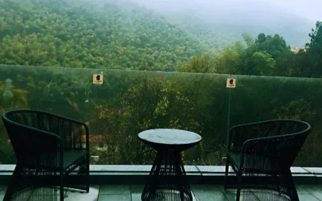 Xinchang Shangshitang Tianmu Mountain Residence