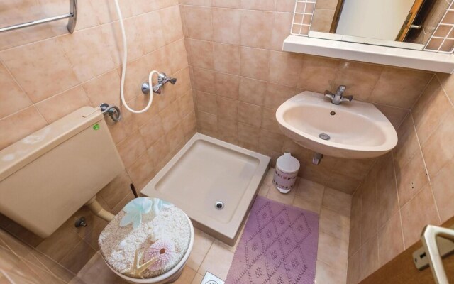 Stunning Home in Supetarska Draga With Wifi and 3 Bedrooms