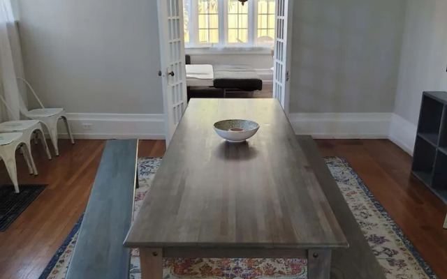 29th Street Trendy Lakeview Craftsman 8