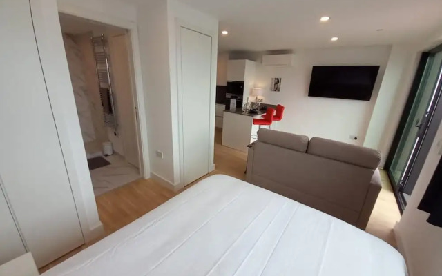Stunning 1-bed Luxury Studio in Gibraltar