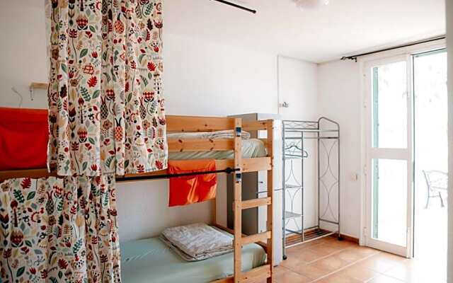 Endless Summer Hostel - Adults Only