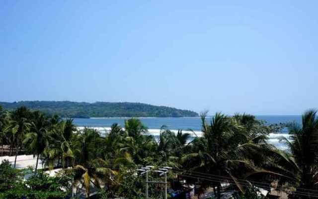 Menara Laut Hotel