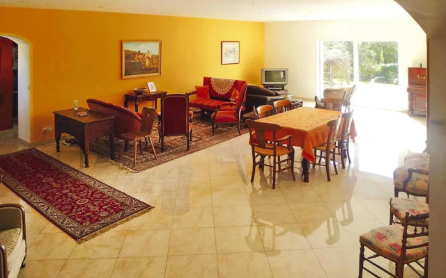 Premium Villa With Garden and Pool, Lambesc