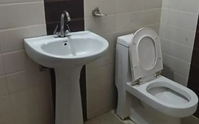 Airport Hotel Parikshit Palace
