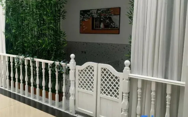 Silin Homestay (Leshan High-speed Railway Shihao Plaza)