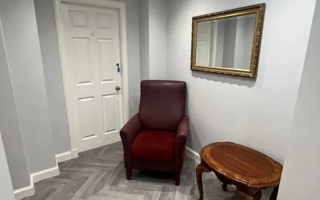 Mayfield Suites
