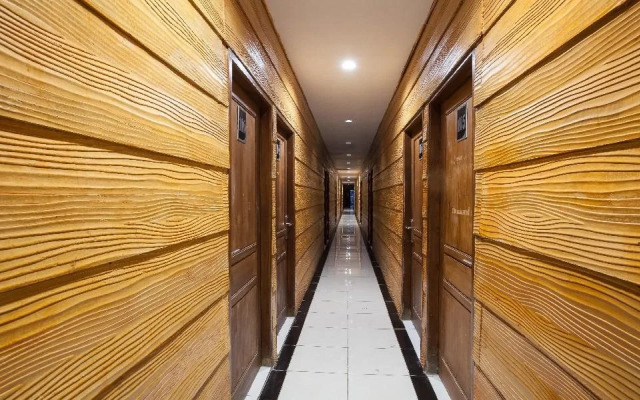 RedDoorz Plus @ Raya Sengkaling