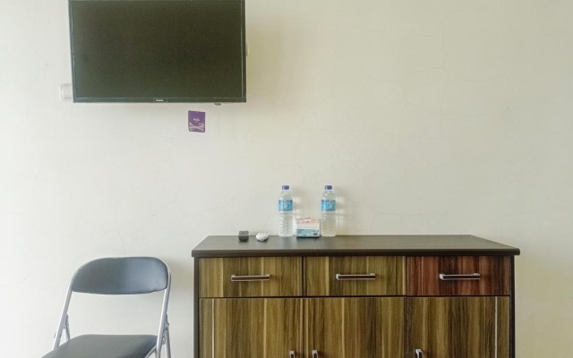Grand Kencana Guesthouse near Wisata Bahari Lamongan
