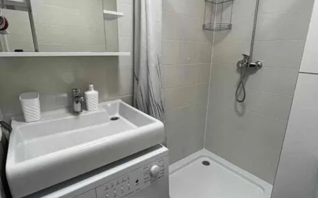 Апартаменты СанниДейс на ул. Люблинская, д. 76, корп. 2