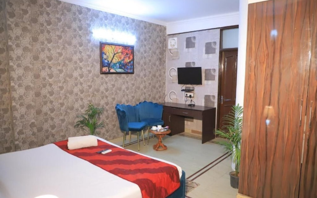 Fortune Home Service Apartment  D-198