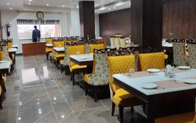 Hotel Elara