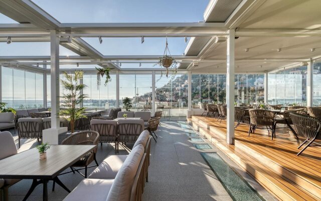 Las Hotel & Spa