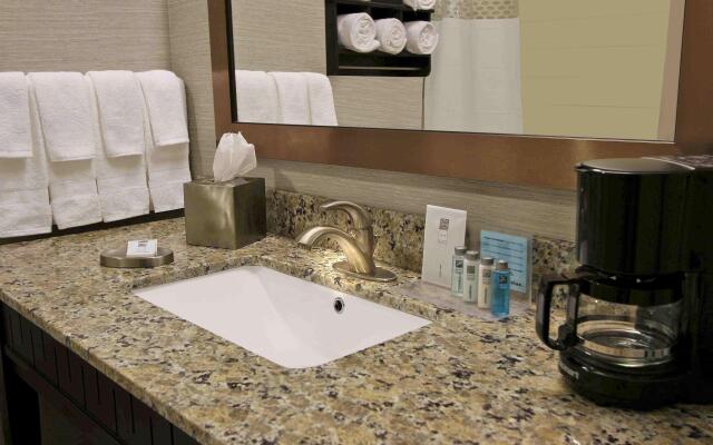 Hampton Inn & Suites Winnie