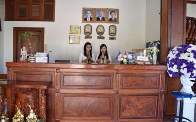 Vanne Hotel